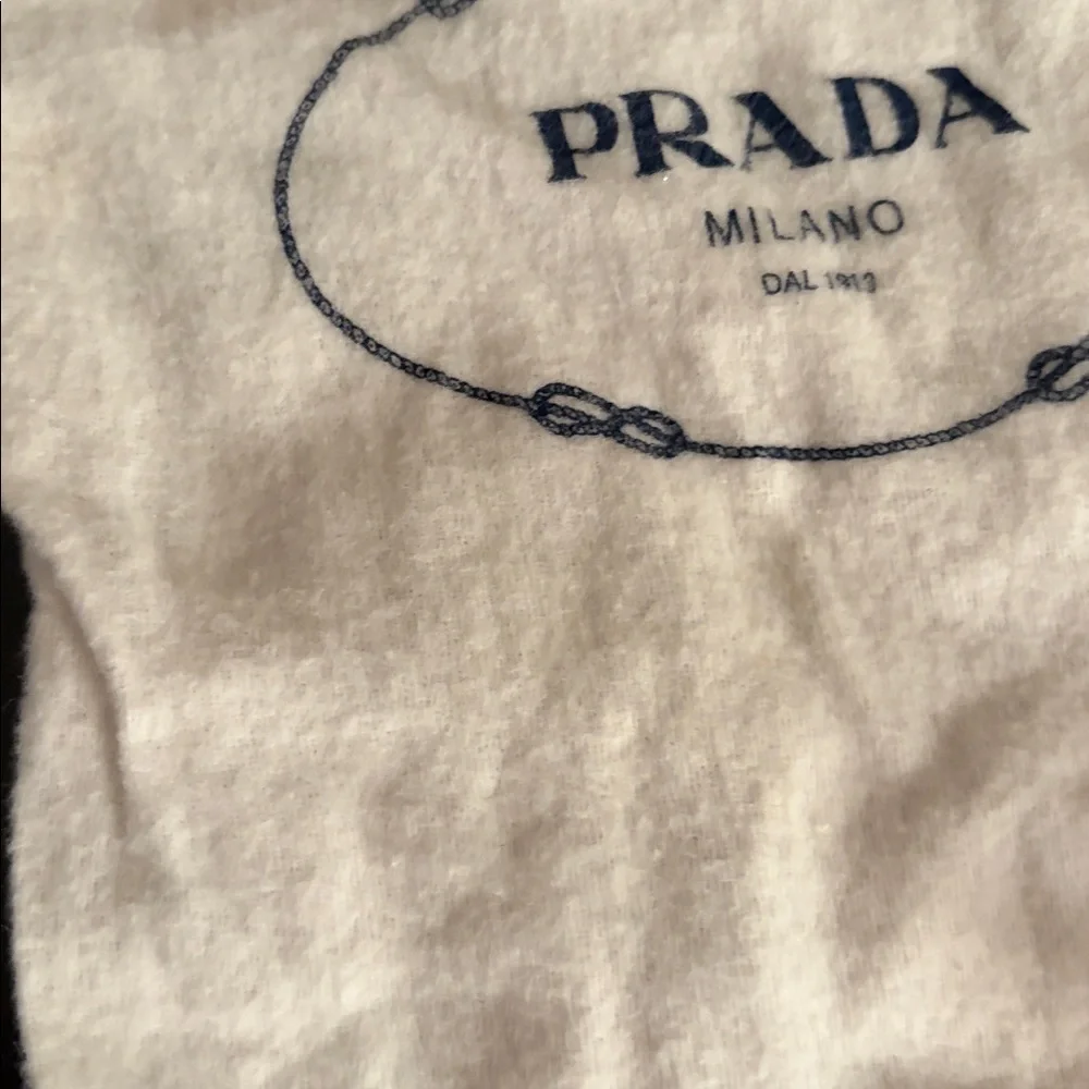 Two Prada dust bags - Picture 7 of 9
